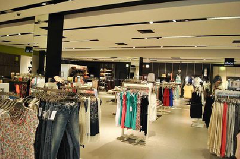 博爱商场里的店面怎么装修？